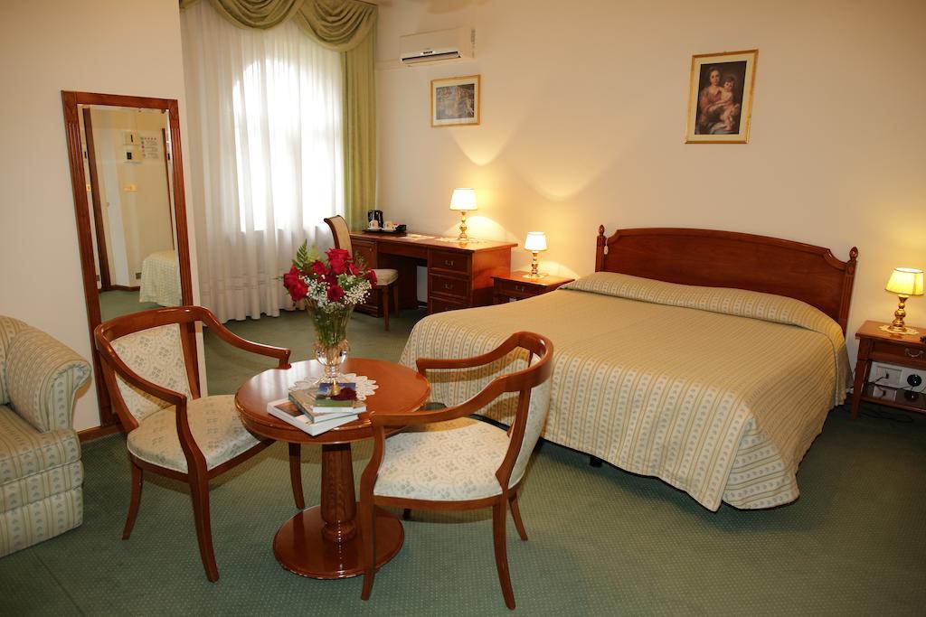 Locanda Al Castello Wellness Resort Cividale del Friuli 部屋 写真